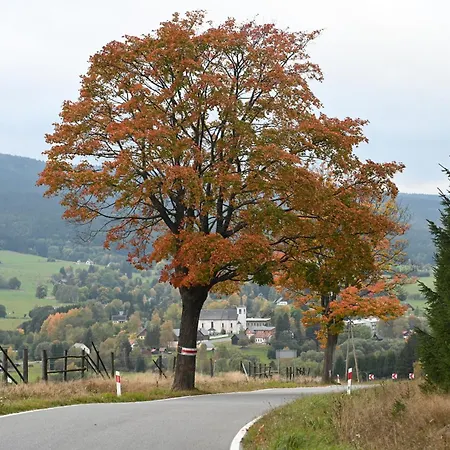 Straznica Pod Lasem 公寓