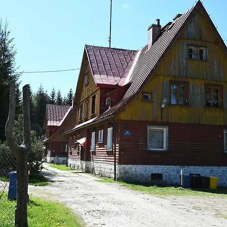 Straznica Pod Lasem 公寓