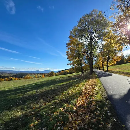 Straznica Pod Lasem 公寓 Lasowka